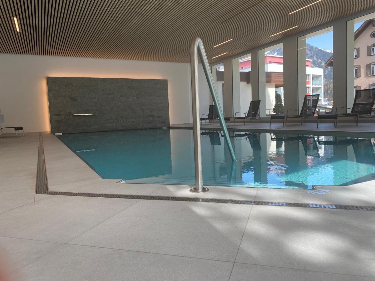 Davos, Residenz Meierhof, Chasa Hubertus Buitenkant foto