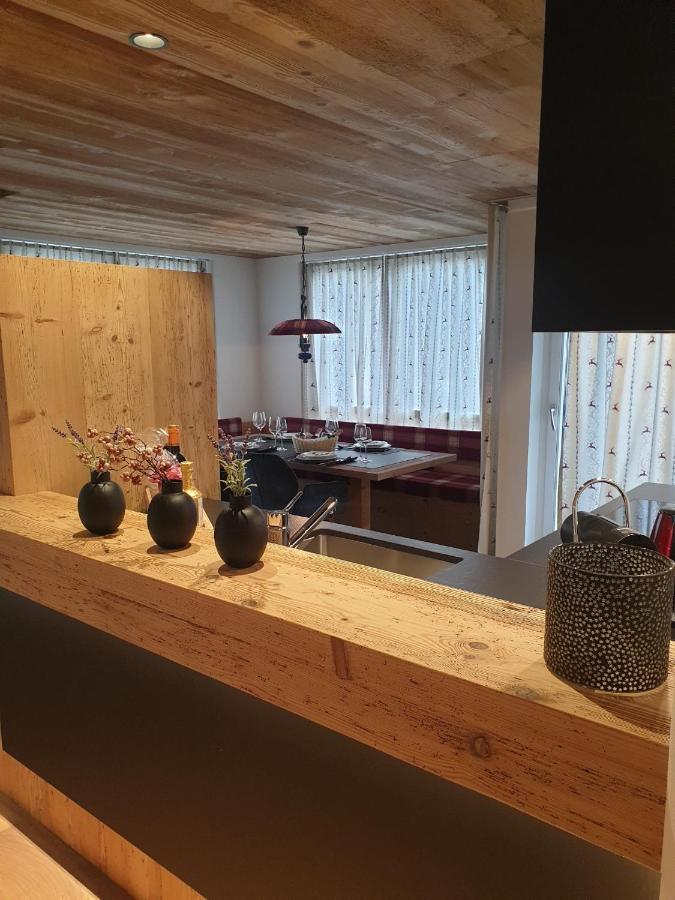 Davos, Residenz Meierhof, Chasa Hubertus Buitenkant foto