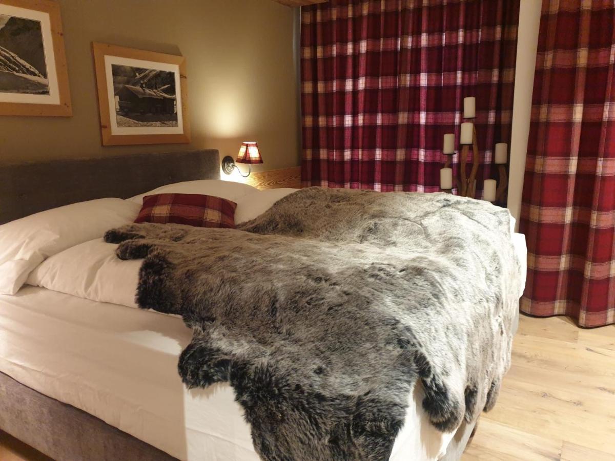 Davos, Residenz Meierhof, Chasa Hubertus Buitenkant foto