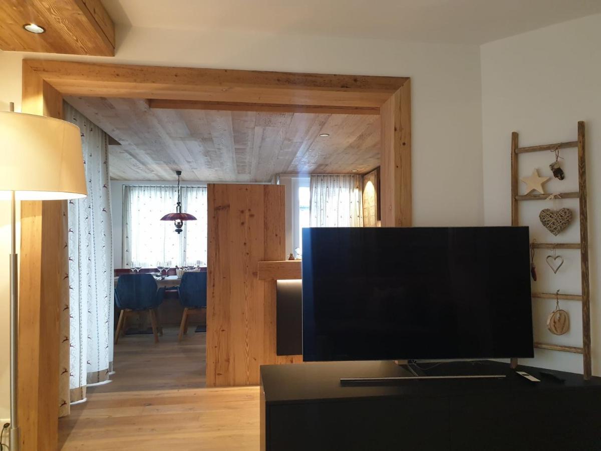 Davos, Residenz Meierhof, Chasa Hubertus Buitenkant foto
